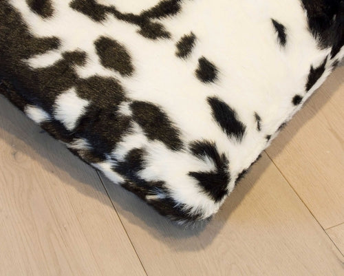 Sugarland Black and White Faux Pillow (Set of 2)